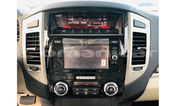 Buy Import Mitsubishi Pajero White Car in Import - Dubai in Dhufar Buy Import Mitsubishi Pajero White Car in Import - Dubai in Dhufar