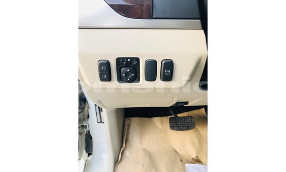 Buy Import Mitsubishi Pajero White Car in Import - Dubai in Dhufar Buy Import Mitsubishi Pajero White Car in Import - Dubai in Dhufar