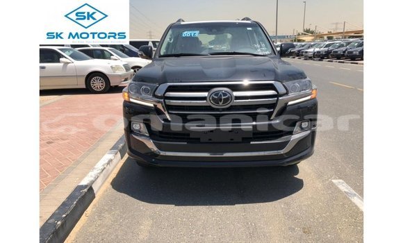 Buy Import Toyota Land Cruiser Black Car in Import - Dubai in Dhufar