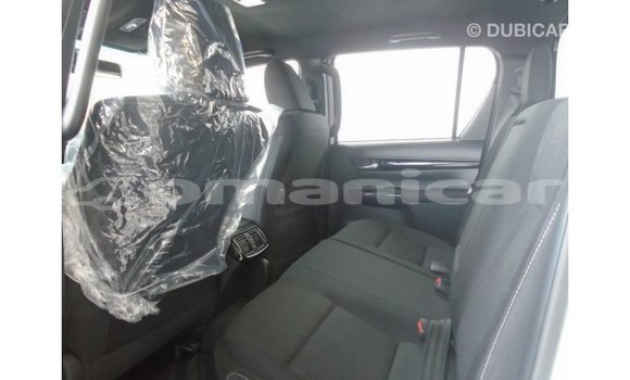 Buy Import Toyota Hilux White Car in Import - Dubai in Dhufar Buy Import Toyota Hilux White Car in Import - Dubai in Dhufar