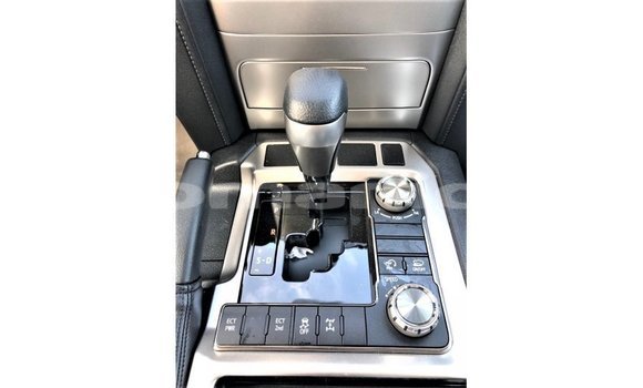Buy Import Toyota Land Cruiser Other Car in Import - Dubai in Dhufar Buy Import Toyota Land Cruiser Other Car in Import - Dubai in Dhufar