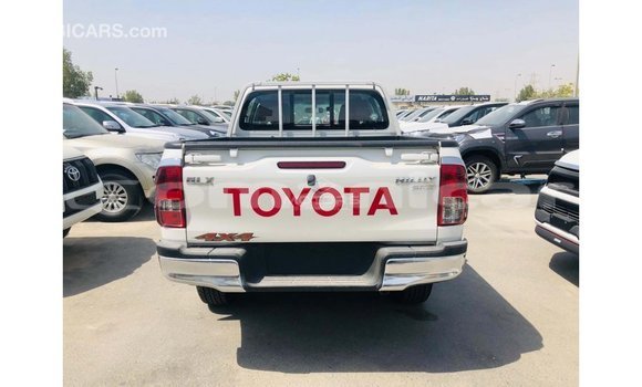 Buy Import Toyota Hilux White Car in Import - Dubai in Dhufar Buy Import Toyota Hilux White Car in Import - Dubai in Dhufar