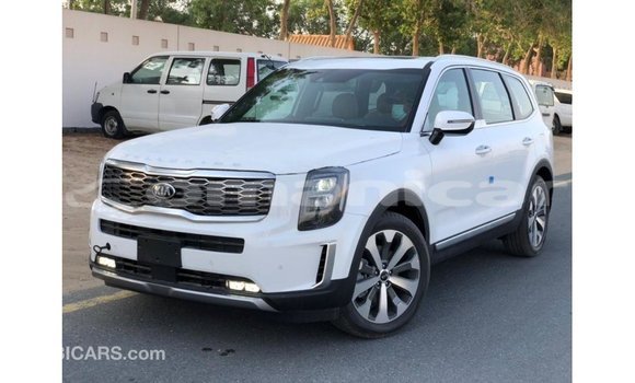 Buy Import Kia Carens White Car in Import - Dubai in Dhufar Buy Import Kia Carens White Car in Import - Dubai in Dhufar