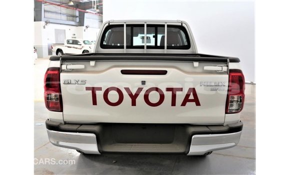 Buy Import Toyota Hilux White Car in Import - Dubai in Dhufar Buy Import Toyota Hilux White Car in Import - Dubai in Dhufar
