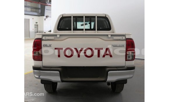 Buy Import Toyota Hilux White Car in Import - Dubai in Dhufar Buy Import Toyota Hilux White Car in Import - Dubai in Dhufar
