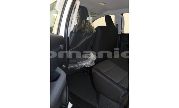 Buy Import Toyota Hilux White Car in Import - Dubai in Dhufar Buy Import Toyota Hilux White Car in Import - Dubai in Dhufar