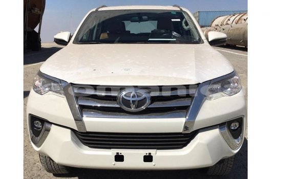 Buy Import Toyota Fortuner White Car in Import - Dubai in Dhufar Buy Import Toyota Fortuner White Car in Import - Dubai in Dhufar