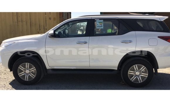 Buy Import Toyota Fortuner White Car in Import - Dubai in Dhufar Buy Import Toyota Fortuner White Car in Import - Dubai in Dhufar