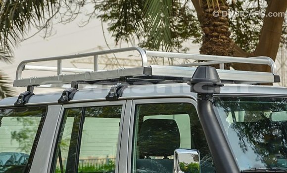 Buy Import Toyota Land Cruiser Other Car in Import - Dubai in Dhufar Buy Import Toyota Land Cruiser Other Car in Import - Dubai in Dhufar