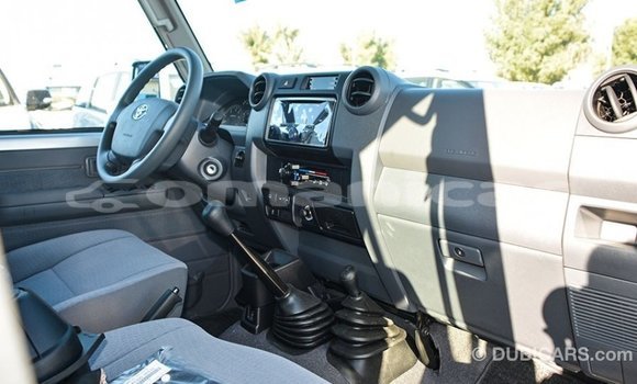 Buy Import Toyota Land Cruiser Other Car in Import - Dubai in Dhufar Buy Import Toyota Land Cruiser Other Car in Import - Dubai in Dhufar