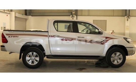 Buy Import Toyota Hilux White Car in Import - Dubai in Dhufar Buy Import Toyota Hilux White Car in Import - Dubai in Dhufar