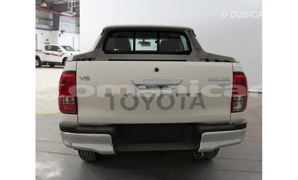 Buy Import Toyota Hilux White Car in Import - Dubai in Dhufar Buy Import Toyota Hilux White Car in Import - Dubai in Dhufar