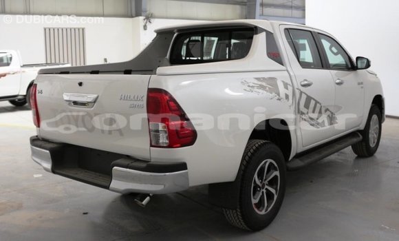 Buy Import Toyota Hilux White Car in Import - Dubai in Dhufar Buy Import Toyota Hilux White Car in Import - Dubai in Dhufar