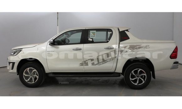 Buy Import Toyota Hilux White Car in Import - Dubai in Dhufar Buy Import Toyota Hilux White Car in Import - Dubai in Dhufar