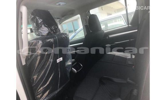 Buy Import Toyota Hilux White Car in Import - Dubai in Dhufar Buy Import Toyota Hilux White Car in Import - Dubai in Dhufar