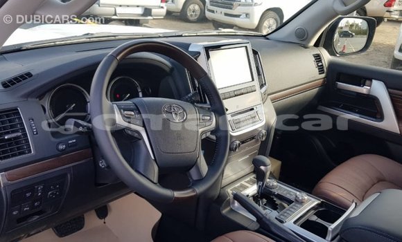 Buy Import Toyota Land Cruiser Black Car in Import - Dubai in Dhufar Buy Import Toyota Land Cruiser Black Car in Import - Dubai in Dhufar