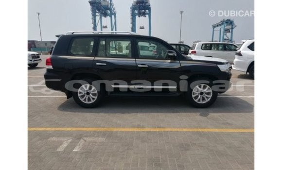 Buy Import Toyota Land Cruiser Black Car in Import - Dubai in Dhufar Buy Import Toyota Land Cruiser Black Car in Import - Dubai in Dhufar