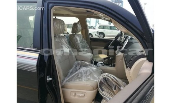 Buy Import Toyota Land Cruiser Black Car in Import - Dubai in Dhufar Buy Import Toyota Land Cruiser Black Car in Import - Dubai in Dhufar