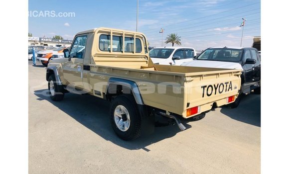 Buy Import Toyota Land Cruiser Beige Car in Import - Dubai in Dhufar Buy Import Toyota Land Cruiser Beige Car in Import - Dubai in Dhufar