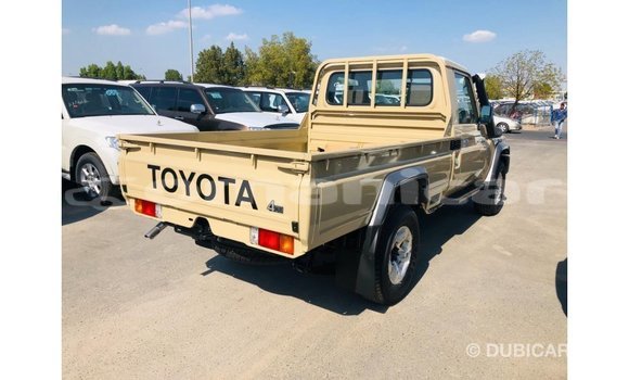 Buy Import Toyota Land Cruiser Beige Car in Import - Dubai in Dhufar Buy Import Toyota Land Cruiser Beige Car in Import - Dubai in Dhufar