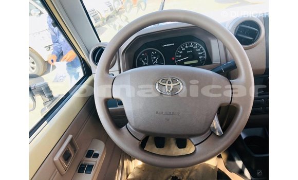 Buy Import Toyota Land Cruiser Beige Car in Import - Dubai in Dhufar Buy Import Toyota Land Cruiser Beige Car in Import - Dubai in Dhufar