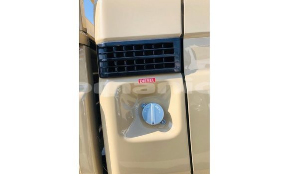Buy Import Toyota Land Cruiser Beige Car in Import - Dubai in Dhufar Buy Import Toyota Land Cruiser Beige Car in Import - Dubai in Dhufar