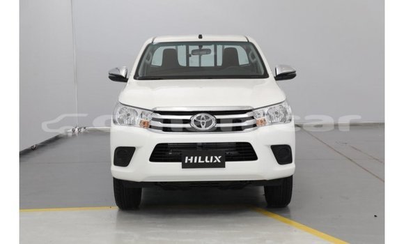 Buy Import Toyota Hilux White Car in Import - Dubai in Dhufar