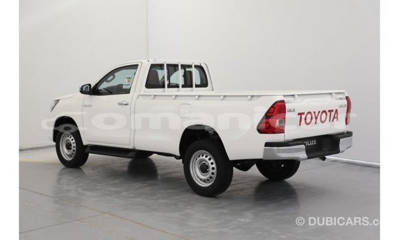 Buy Import Toyota Hilux White Car in Import - Dubai in Dhufar Buy Import Toyota Hilux White Car in Import - Dubai in Dhufar