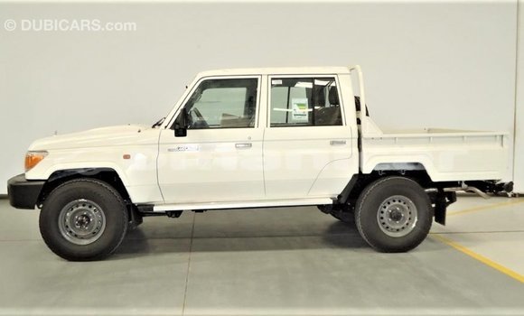 Buy Import Toyota Land Cruiser White Car in Import - Dubai in Dhufar Buy Import Toyota Land Cruiser White Car in Import - Dubai in Dhufar