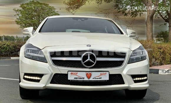 Buy Import Mercedes-Benz 190 White Car in Import - Dubai in Dhufar Buy Import Mercedes-Benz 190 White Car in Import - Dubai in Dhufar