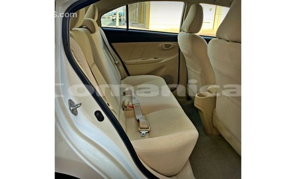 Buy Import Toyota Yaris White Car in Import - Dubai in Dhufar Buy Import Toyota Yaris White Car in Import - Dubai in Dhufar
