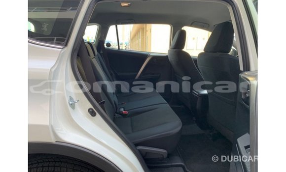 Buy Import Toyota 4Runner White Car in Import - Dubai in Dhufar Buy Import Toyota 4Runner White Car in Import - Dubai in Dhufar
