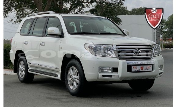 Buy Import Toyota Land Cruiser White Car in Import - Dubai in Dhufar Buy Import Toyota Land Cruiser White Car in Import - Dubai in Dhufar