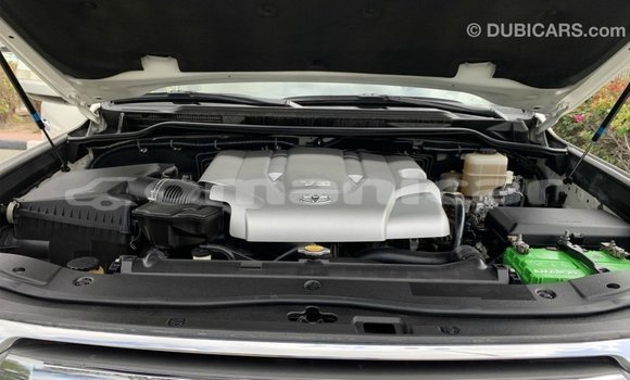 Buy Import Toyota Land Cruiser White Car in Import - Dubai in Dhufar Buy Import Toyota Land Cruiser White Car in Import - Dubai in Dhufar