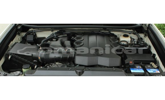 Buy Import Toyota Prado White Car in Import - Dubai in Dhufar Buy Import Toyota Prado White Car in Import - Dubai in Dhufar