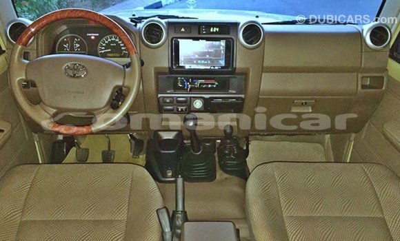 Buy Import Toyota Land Cruiser Beige Car in Import - Dubai in Dhufar Buy Import Toyota Land Cruiser Beige Car in Import - Dubai in Dhufar