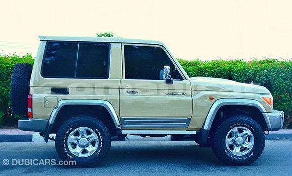 Buy Import Toyota Land Cruiser Beige Car in Import - Dubai in Dhufar Buy Import Toyota Land Cruiser Beige Car in Import - Dubai in Dhufar
