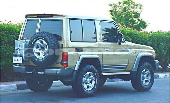 Buy Import Toyota Land Cruiser Beige Car in Import - Dubai in Dhufar Buy Import Toyota Land Cruiser Beige Car in Import - Dubai in Dhufar