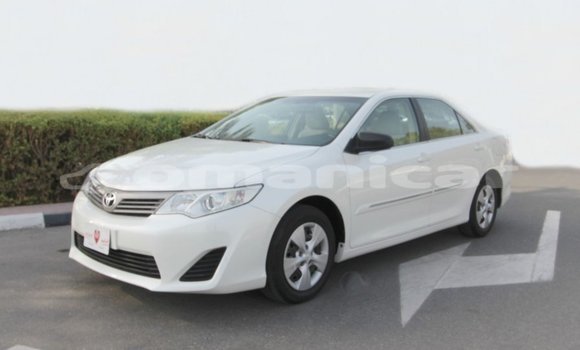 Buy Import Toyota Camry White Car in Import - Dubai in Dhufar Buy Import Toyota Camry White Car in Import - Dubai in Dhufar