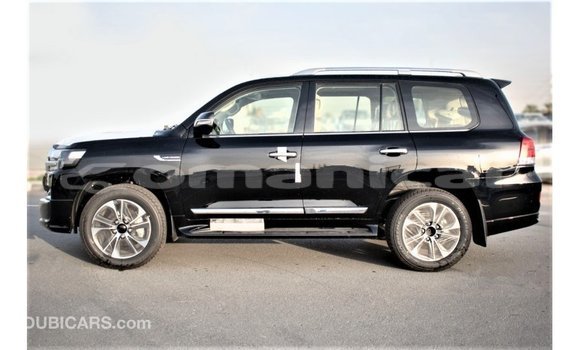 Buy Import Toyota Land Cruiser Black Car in Import - Dubai in Dhufar Buy Import Toyota Land Cruiser Black Car in Import - Dubai in Dhufar