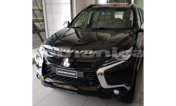 Buy Import Mitsubishi Montero Black Car in Import - Dubai in Dhufar Buy Import Mitsubishi Montero Black Car in Import - Dubai in Dhufar