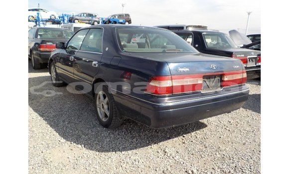 Buy Import Toyota Crown Blue Car in Import - Dubai in Dhufar Buy Import Toyota Crown Blue Car in Import - Dubai in Dhufar