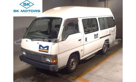 Buy Import Nissan Caravan White Car in Import - Dubai in Dhufar Buy Import Nissan Caravan White Car in Import - Dubai in Dhufar