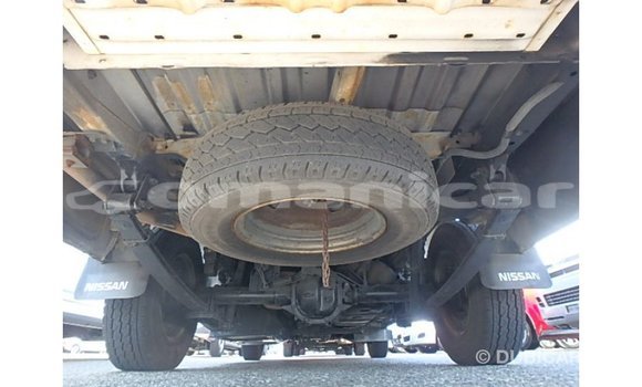 Buy Import Nissan Caravan White Car in Import - Dubai in Dhufar Buy Import Nissan Caravan White Car in Import - Dubai in Dhufar