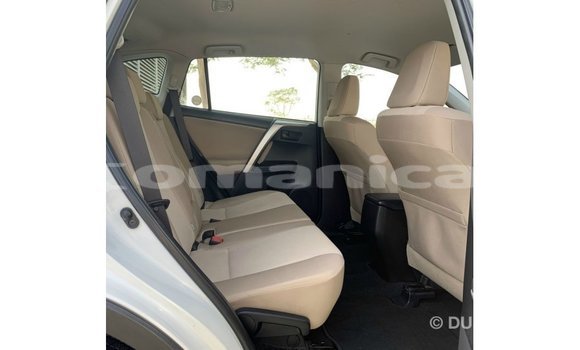 Buy Import Toyota 4Runner White Car in Import - Dubai in Dhufar Buy Import Toyota 4Runner White Car in Import - Dubai in Dhufar