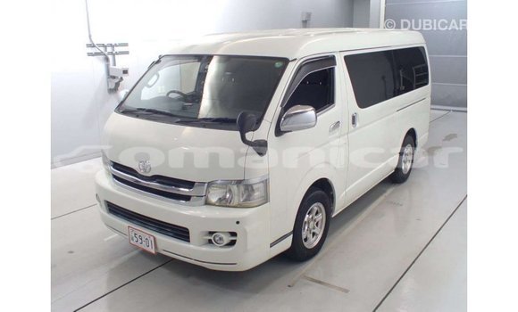 Buy Import Toyota Regius White Car in Import - Dubai in Dhufar Buy Import Toyota Regius White Car in Import - Dubai in Dhufar