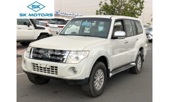 Buy Import Mitsubishi Pajero White Car in Import - Dubai in Dhufar Buy Import Mitsubishi Pajero White Car in Import - Dubai in Dhufar