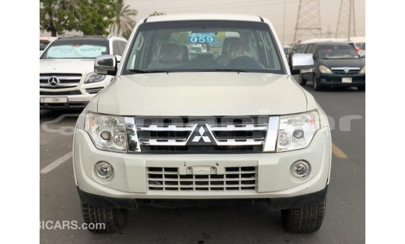 Buy Import Mitsubishi Pajero White Car in Import - Dubai in Dhufar Buy Import Mitsubishi Pajero White Car in Import - Dubai in Dhufar