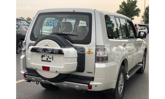 Buy Import Mitsubishi Pajero White Car in Import - Dubai in Dhufar Buy Import Mitsubishi Pajero White Car in Import - Dubai in Dhufar