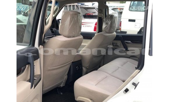 Buy Import Mitsubishi Pajero White Car in Import - Dubai in Dhufar Buy Import Mitsubishi Pajero White Car in Import - Dubai in Dhufar